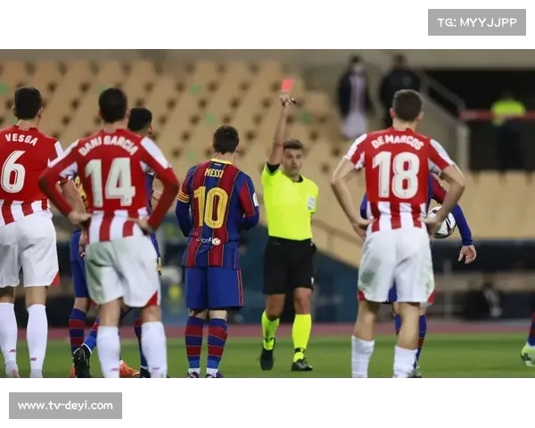 伍德争议判定胜德尔加多 裁判评分引发广泛讨论