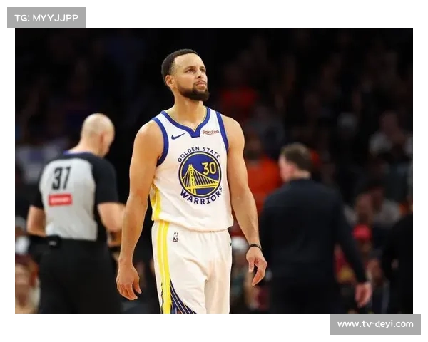 勇士主场迎战独行侠,库里里程碑之夜汤普森重返大通中心 勇士主场迎战独行侠,库里里程碑之夜汤普森重返大通中心